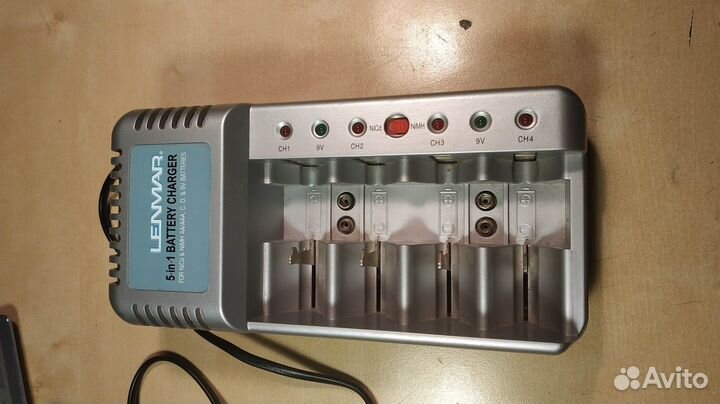 Зарядное устройство Lenmar 5 in 1 Battery Charger
