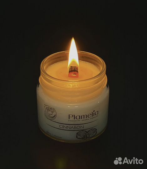 Ароматическая свеча Синнабон