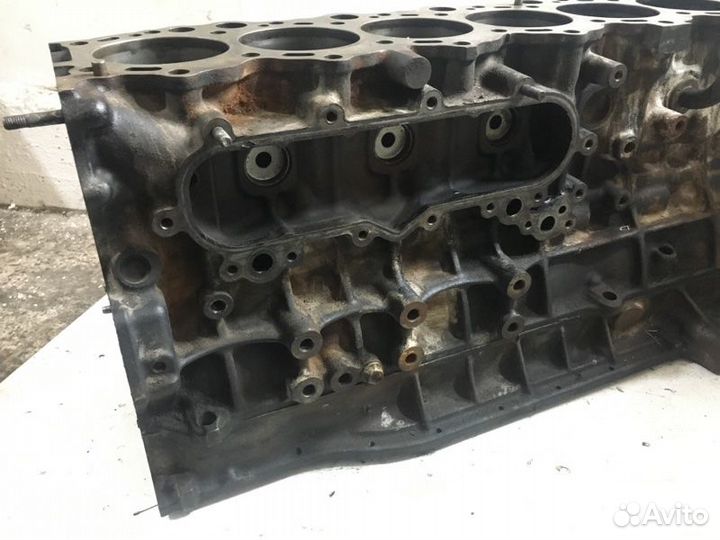 Блок цилиндров Toyota Land Cruiser HZJ105 1HZ 1999