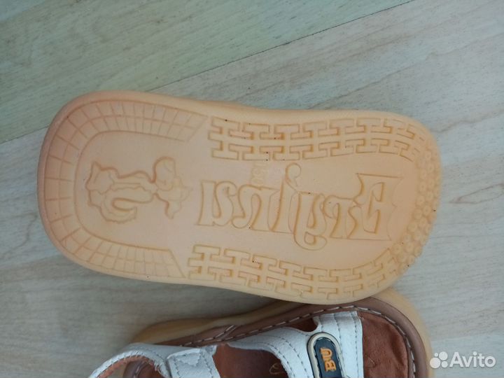 Босоножки р.20