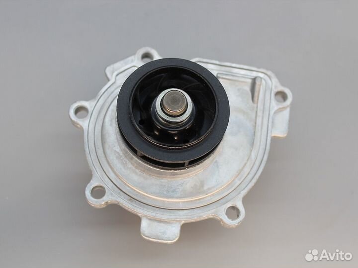 Водяной насос помпа Opel Astra Chevrolet 24405895
