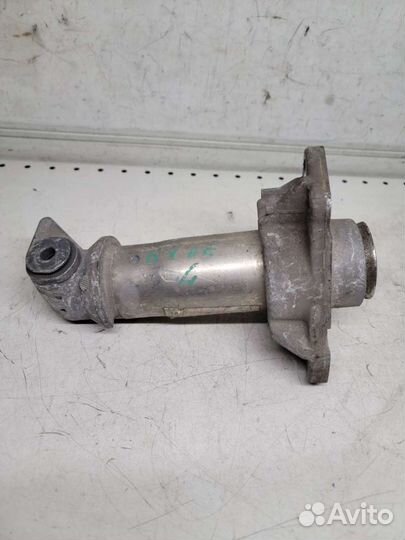 Кронштейн переднего бампера Audi A4 B6