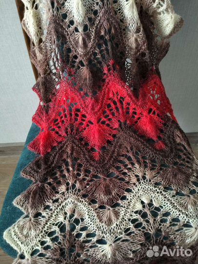 Вязанный палантин