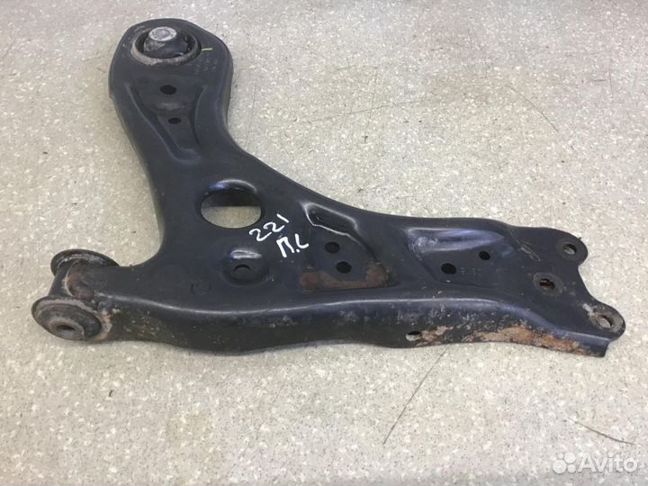 Рычаг передний левый Skoda Rapid 2013-2020