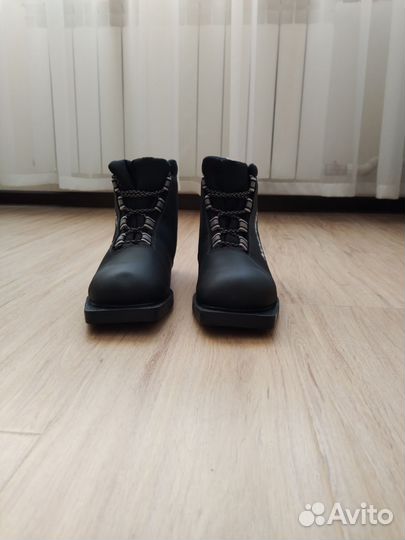 Ботинки для беговых лыж Nordway Skei 75 mm