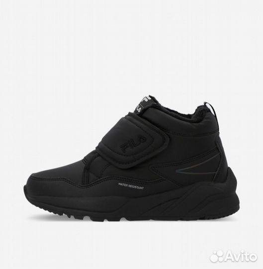 Новые утеплённые кроссовки 