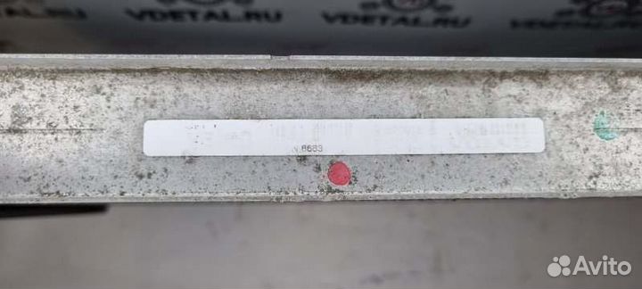 Радиатор охлаждения двигателя Volvo V70 универсал