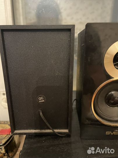 Колонки от музыкального центра и сабвуфер