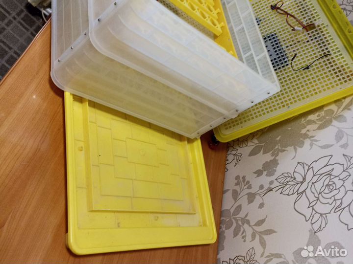 Инкубатор для яиц автоматический бу