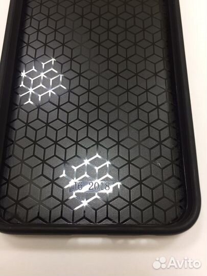 Продам чехол для телефона Samsung J6 2018