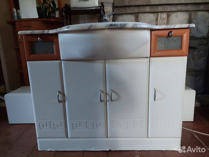 Мебель для ванной комнаты бу