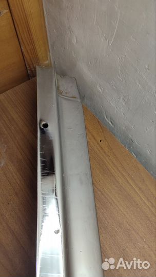 Газ 21 нижняя губа решетки б.у