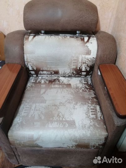 Диван и два кресла
