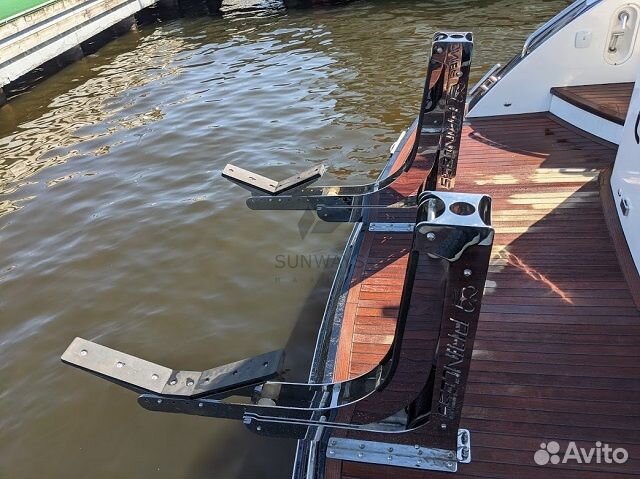 Подъемник гидроцикла на яхту/хаусбот/катер