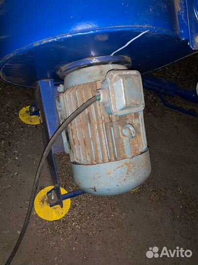 Зернодробилка ур