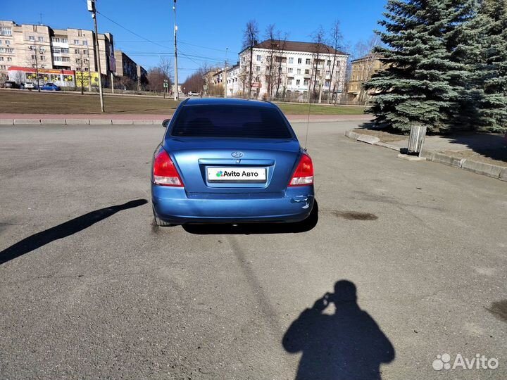 Hyundai Elantra 2.0 AT, 2002, 240 000 км