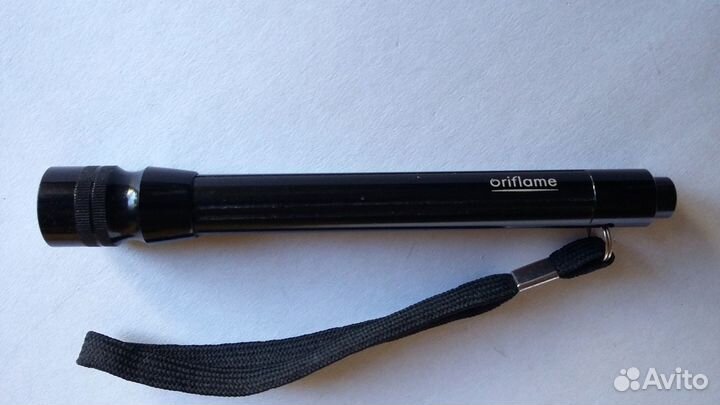 Компактный фонарик Oriflame на 2 батарейки ааа