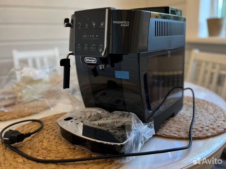 Кофемашина delonghi ecam 220.22