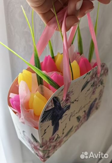 Корзинка тюльпанов композиция к 8 марта