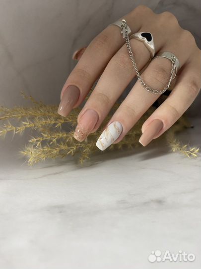 Наращивание ногтей и покрытие