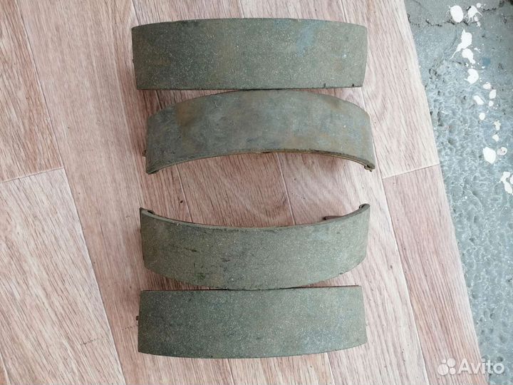 Продам тормозные колодки на Ваз