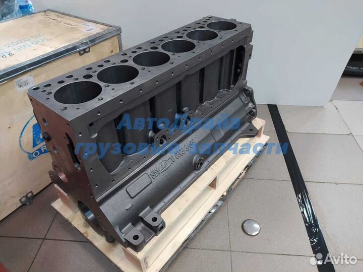 Блок цилиндров Мерседес мотор OM366 3660102608