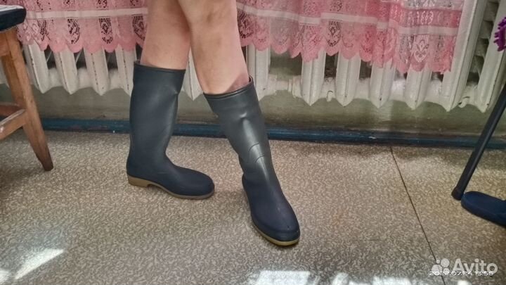 Резиновые сапоги