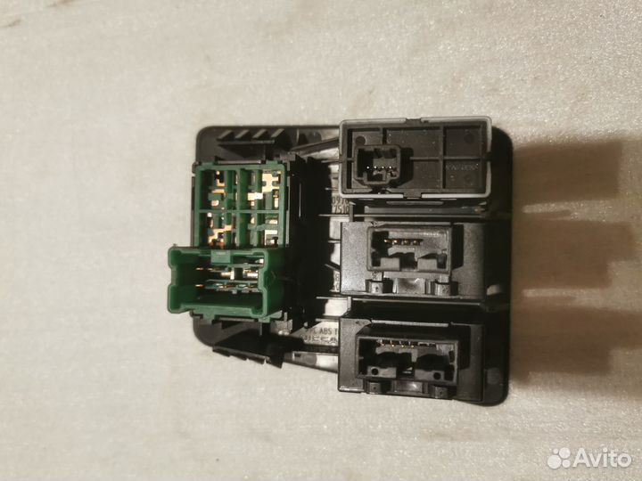 Блок кнопок, кнопка Nissan Qashqai J10
