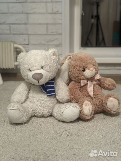 Мягкие игрушки мишка и зайчик