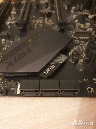 ROG srtix Z390F gaming + i3 9100F + 8GB + Башня