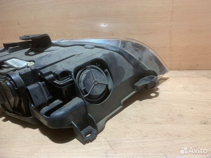 Фара левая Audi Q7