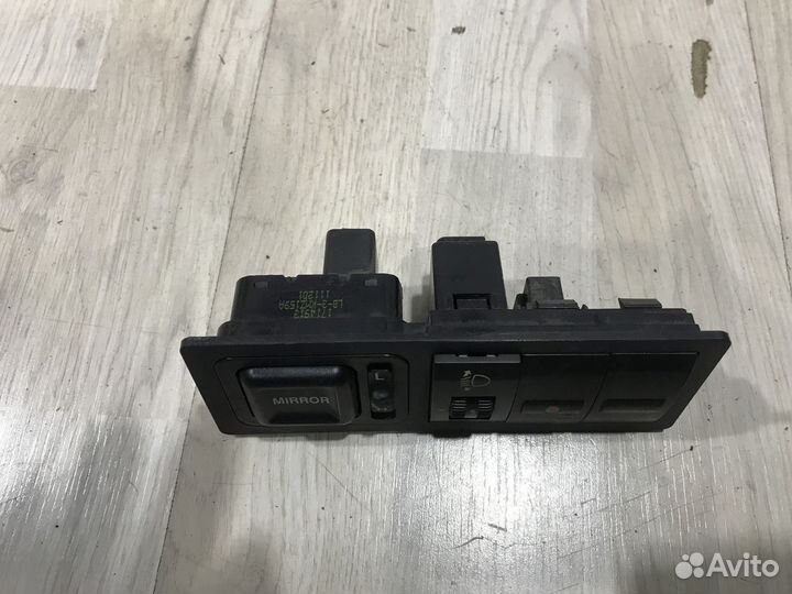 Джойстик Блок управления зеркалами Geely MK cross