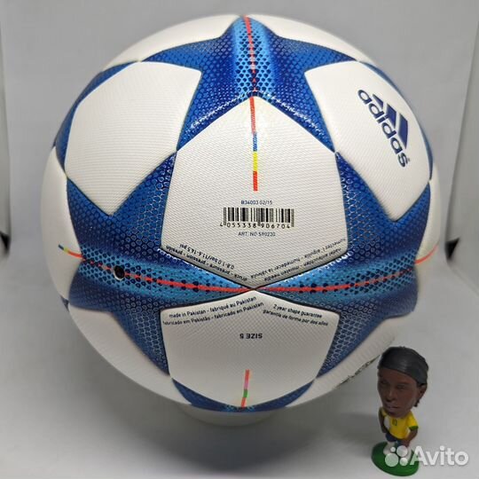 Новый футбольный мяч Adidas Finale 2015-16, S90230