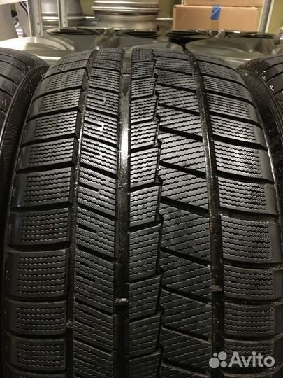 Boto BS68 255/40 R18 99S