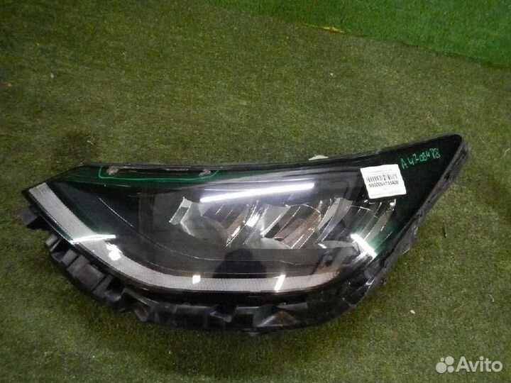 Фара левая Hyundai Sonata