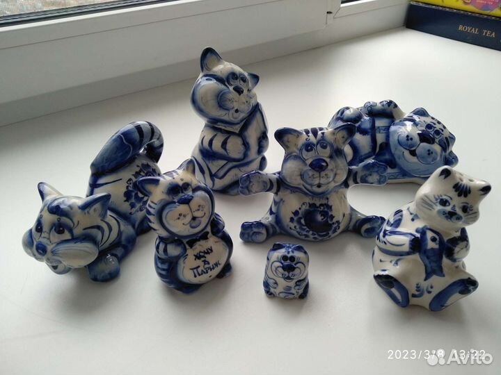 Коллекция кошечек гжель