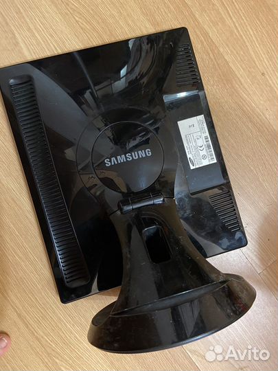 Монитор Samsung ЖК