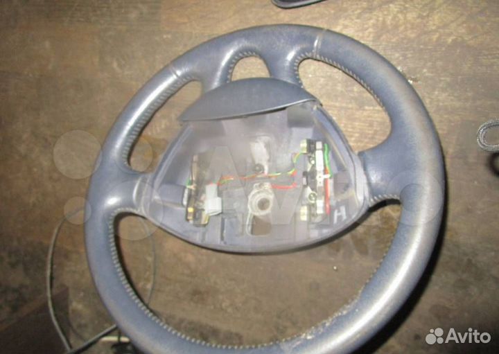 Руль кожаный Renault Espace 4 2004 8200198976