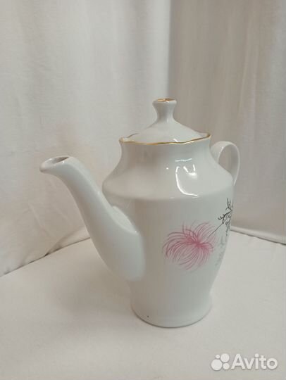 Кофейник Рига. Фарфор, позолота