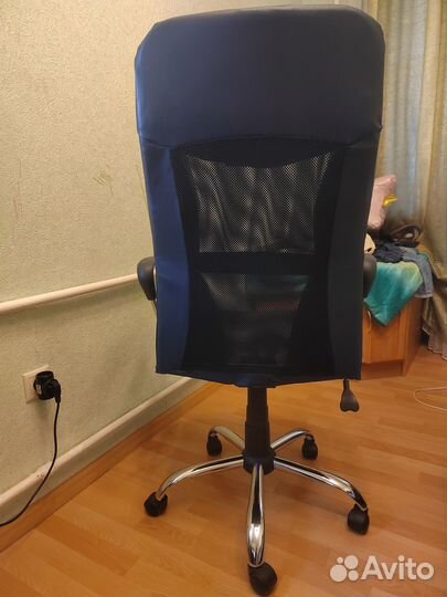 Компьютерное кресло