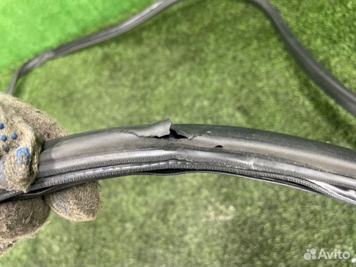 Уплотнитель двери Bmw X5 E70 N55B30 2010