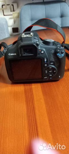 Зеркальный фотоаппарат canon