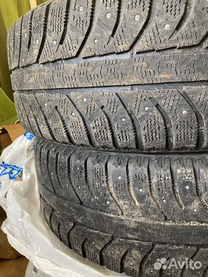 Bridgestone Ice Cruiser 7000 2.25/4.5 R16