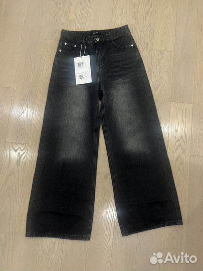 Джинсы широкие