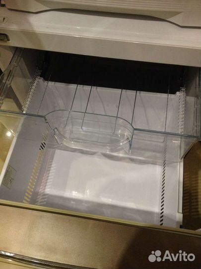 Hitachi 482PU2 Холодильник