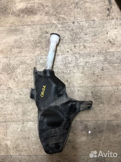 Бачок омывателя Chevrolet Cruze
