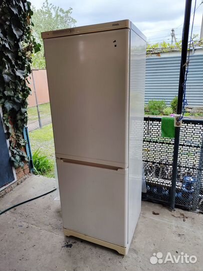 Холодильник двухкамерный б/у stinol