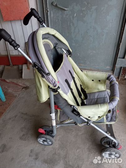Прогулочная коляска трость
