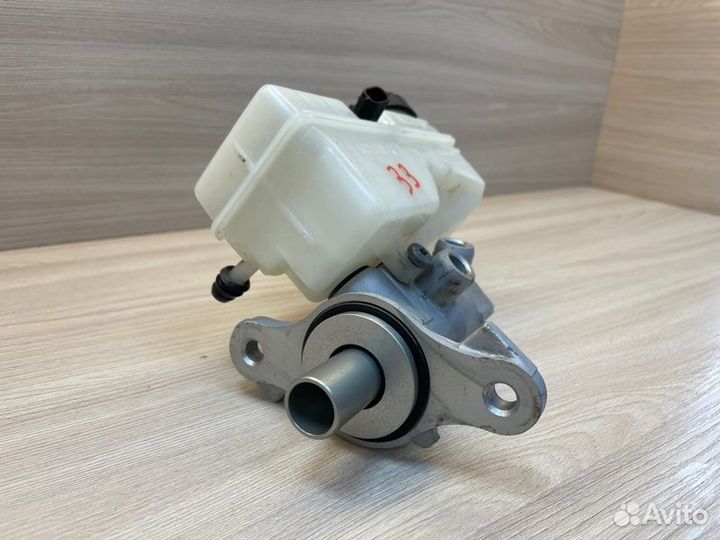 Главный тормозной цилиндр Renault Sandero Stepway