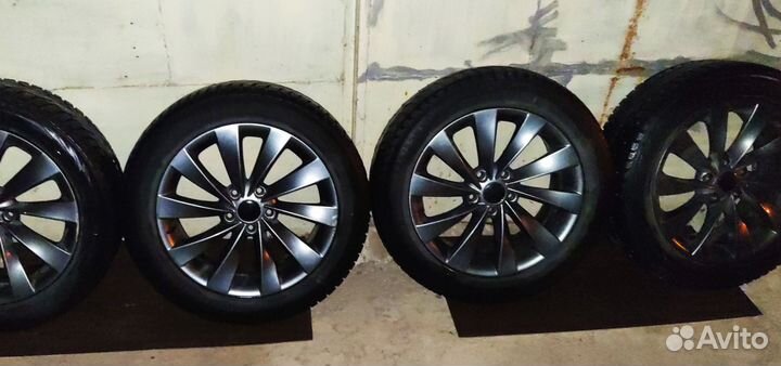 Nokian Tyres Hakkapeliitta 9 225/55 R17 101T